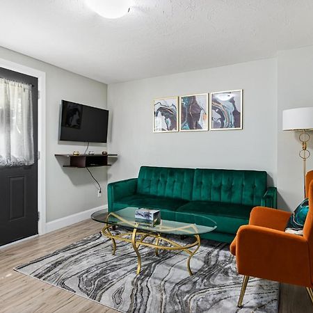 One Bedroom Apartment Moncton North ! Exteriör bild