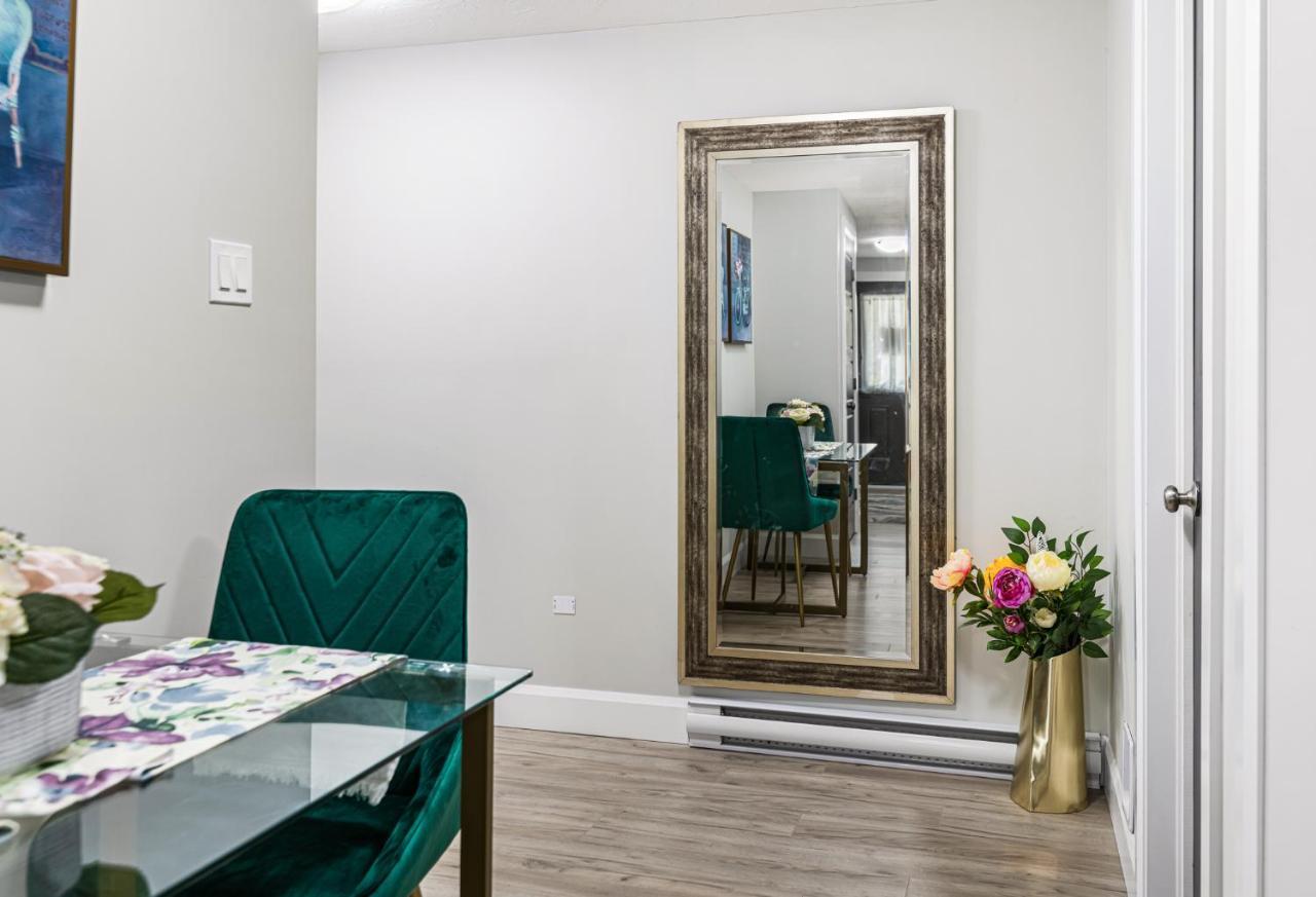 One Bedroom Apartment Moncton North ! Exteriör bild