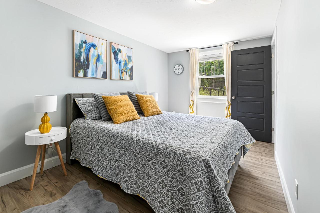 One Bedroom Apartment Moncton North ! Exteriör bild