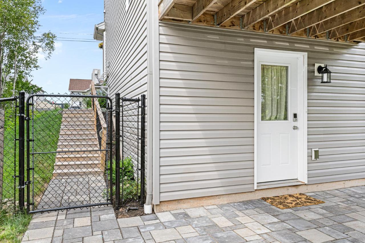 One Bedroom Apartment Moncton North ! Exteriör bild